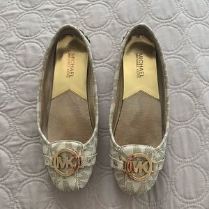 Micheal Kors White Flats - Size 7.5